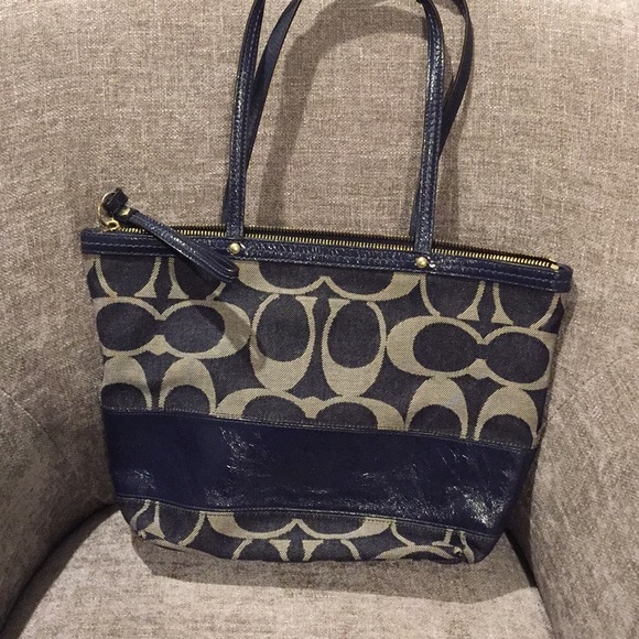 Coach purse - Picture 1 of 8